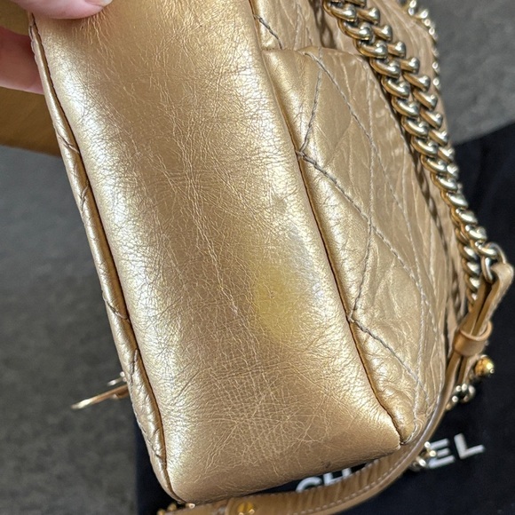 ⚜️⚜️Chanel Authentic Vintage Metallic Gold Quilted Chain Shoulder Bag ⚜️⚜️ - Picture 14 of 16